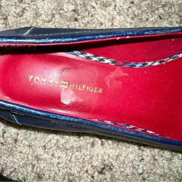 Tommy Hilfiger Women’s Vintage Red White Blue Penny Loafers Shoes Slip-Ons 7 - Picture 15 of 16